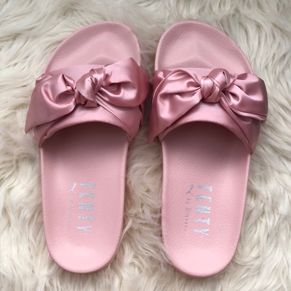 rihanna bow slides